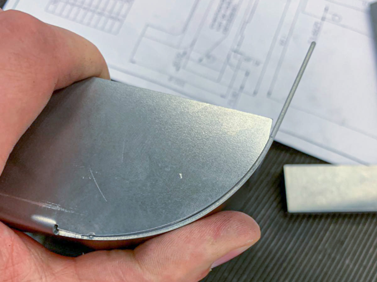 Weld seam closely follows the bend radius