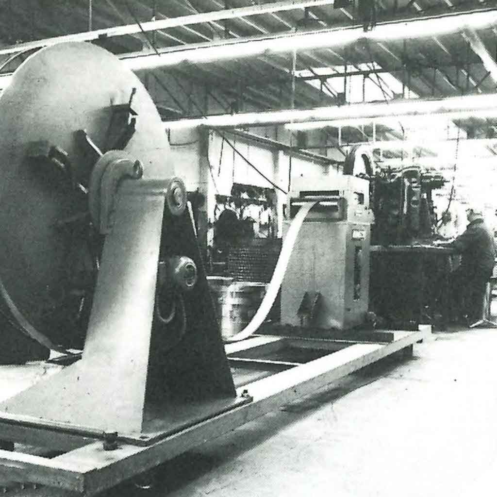 Contour history: metal strip stamping line