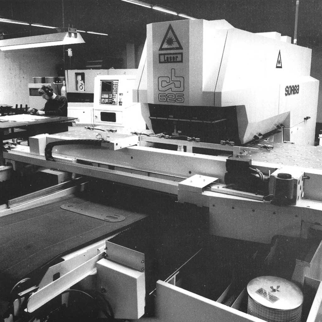 Contour history: Behrens CB 625 laser