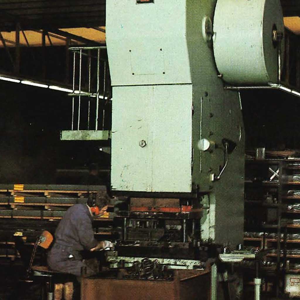 Contour history: large eccentric press