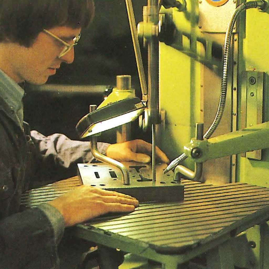 Contour history: tool making